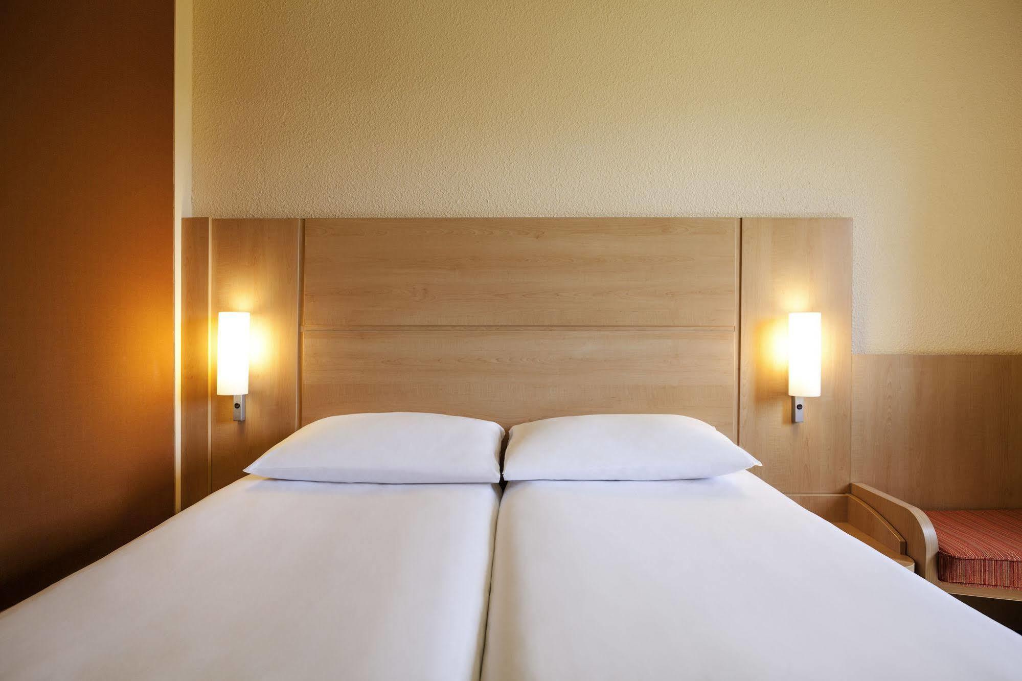 Ibis Geneve Petit Lancy Hotel Kültér fotó